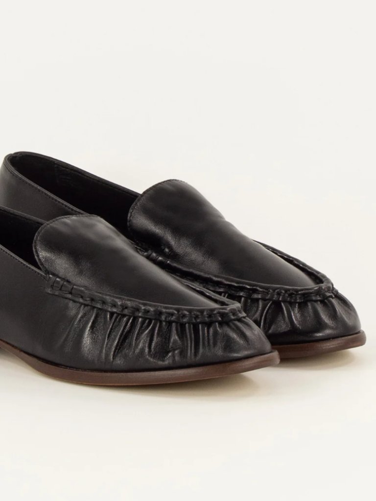 Sessun Black Leather Ayano Loafers Sz 39 Great Condition!